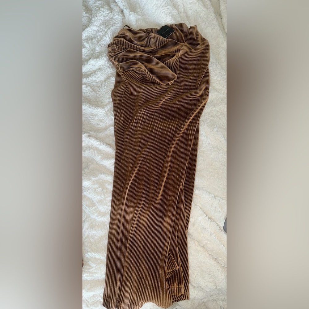 JLUXLABEL Gold Maxi corset and skirt - Picture 5 of 5